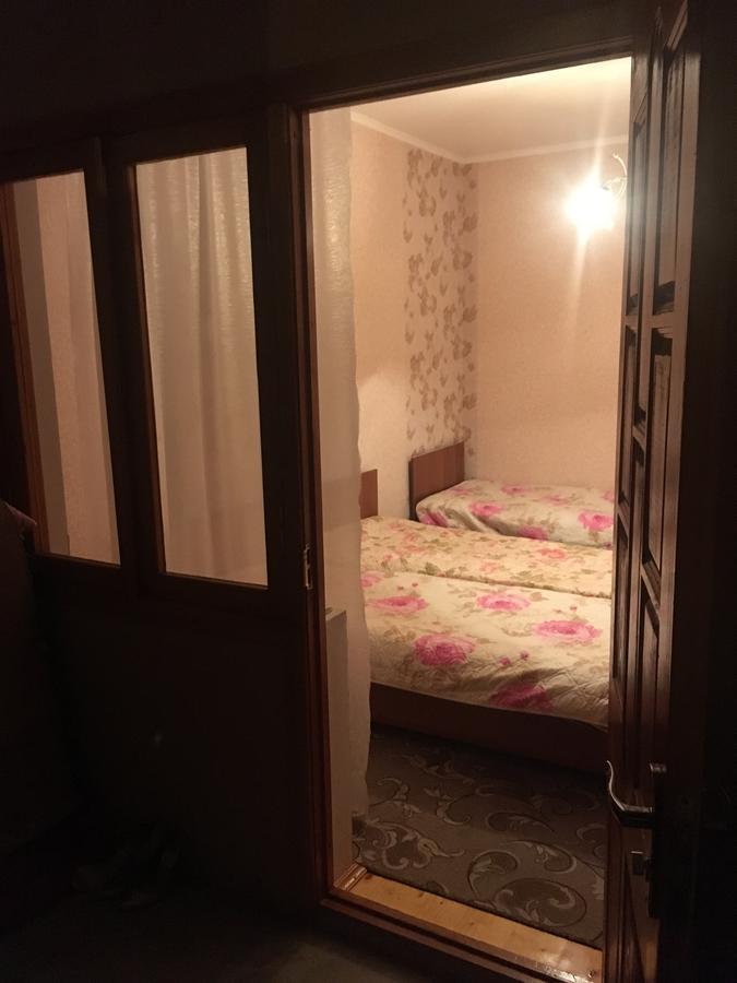 Homestay On Akademika Sakharova Sukhumi Exterior photo